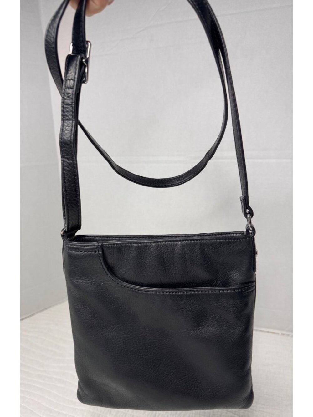 Margot New York Black Pebbled Leather Zip Hipster Crossbody Bag Purse - Picture 2 of 11